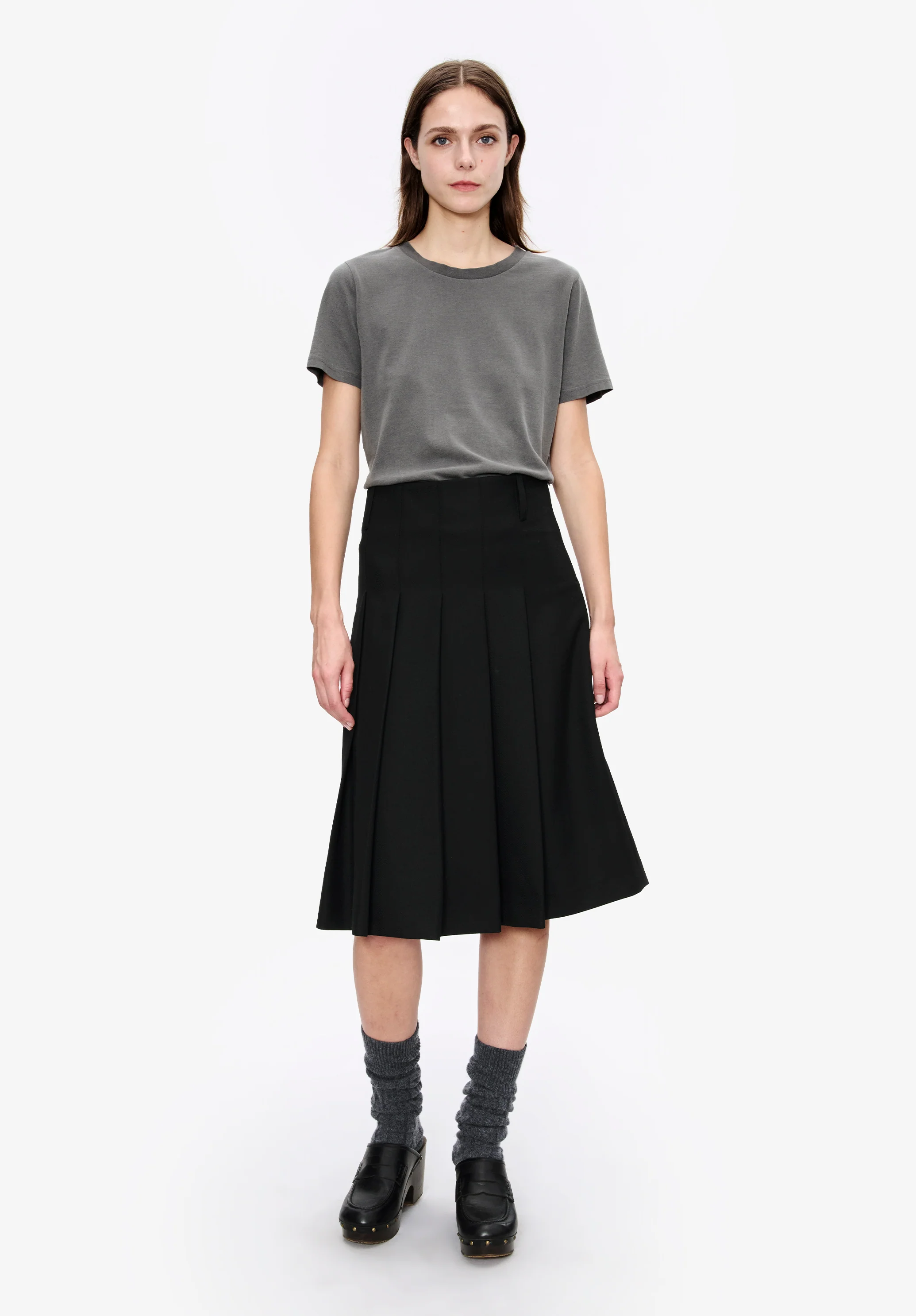 1745-long-pleated-skirt-2.webp Long pleated skirt