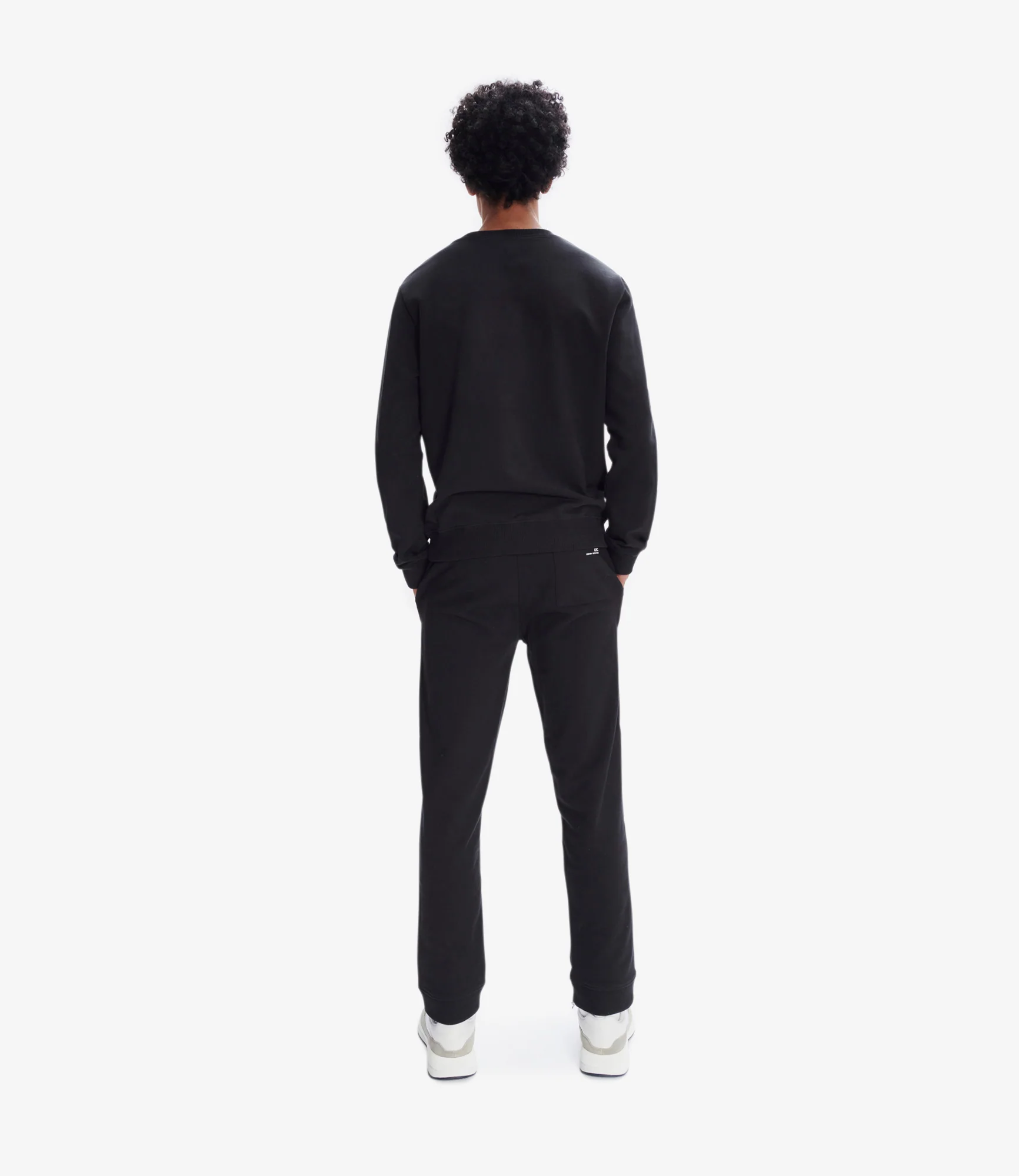 2072-item-sweatshirt-3.webp Item sweatshirt
