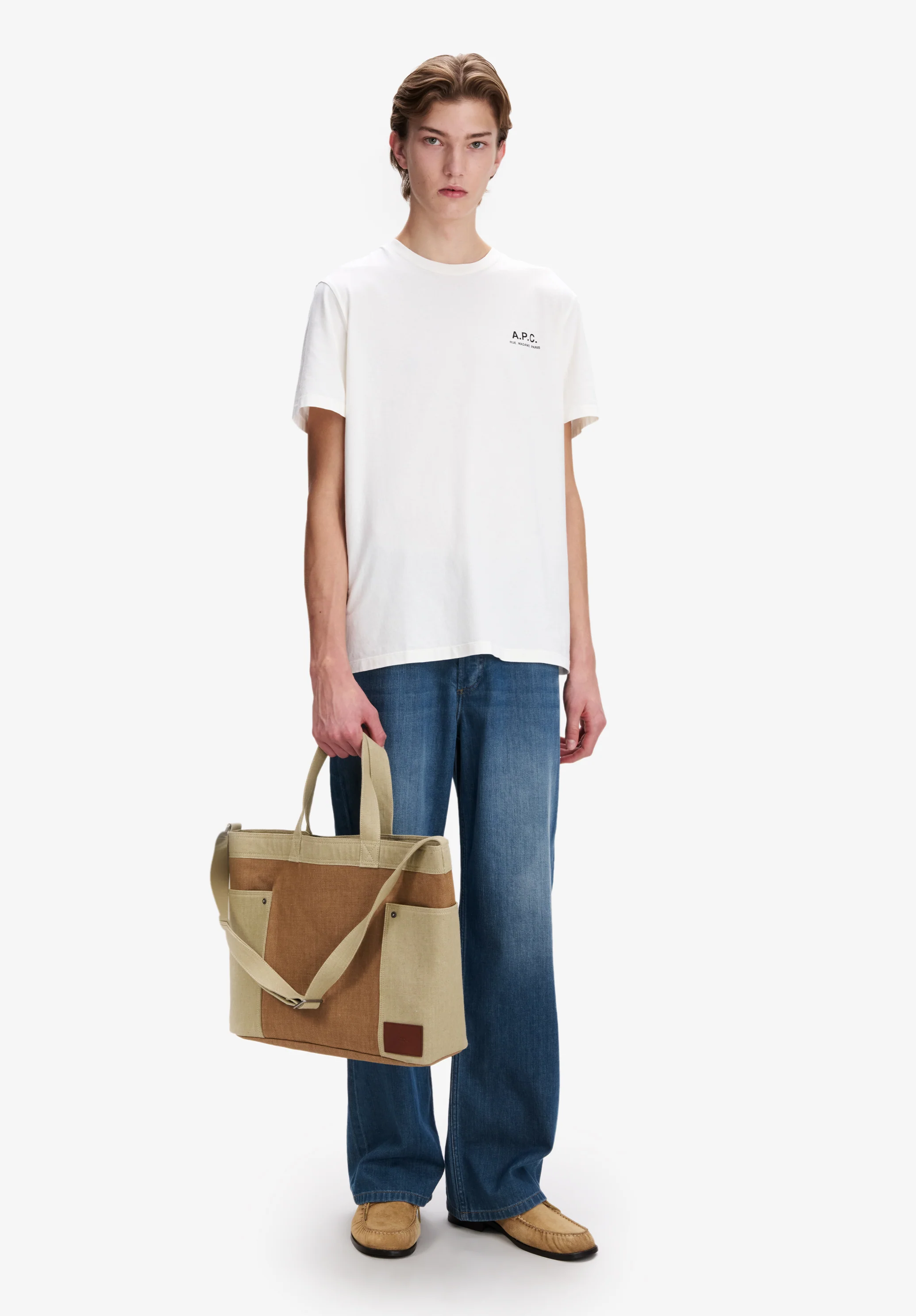 2240-t-shirt-with-a.p.c.-rue-madame-logo-m-2.webp T-Shirt With A.P.C. Rue Madame Logo (M)
