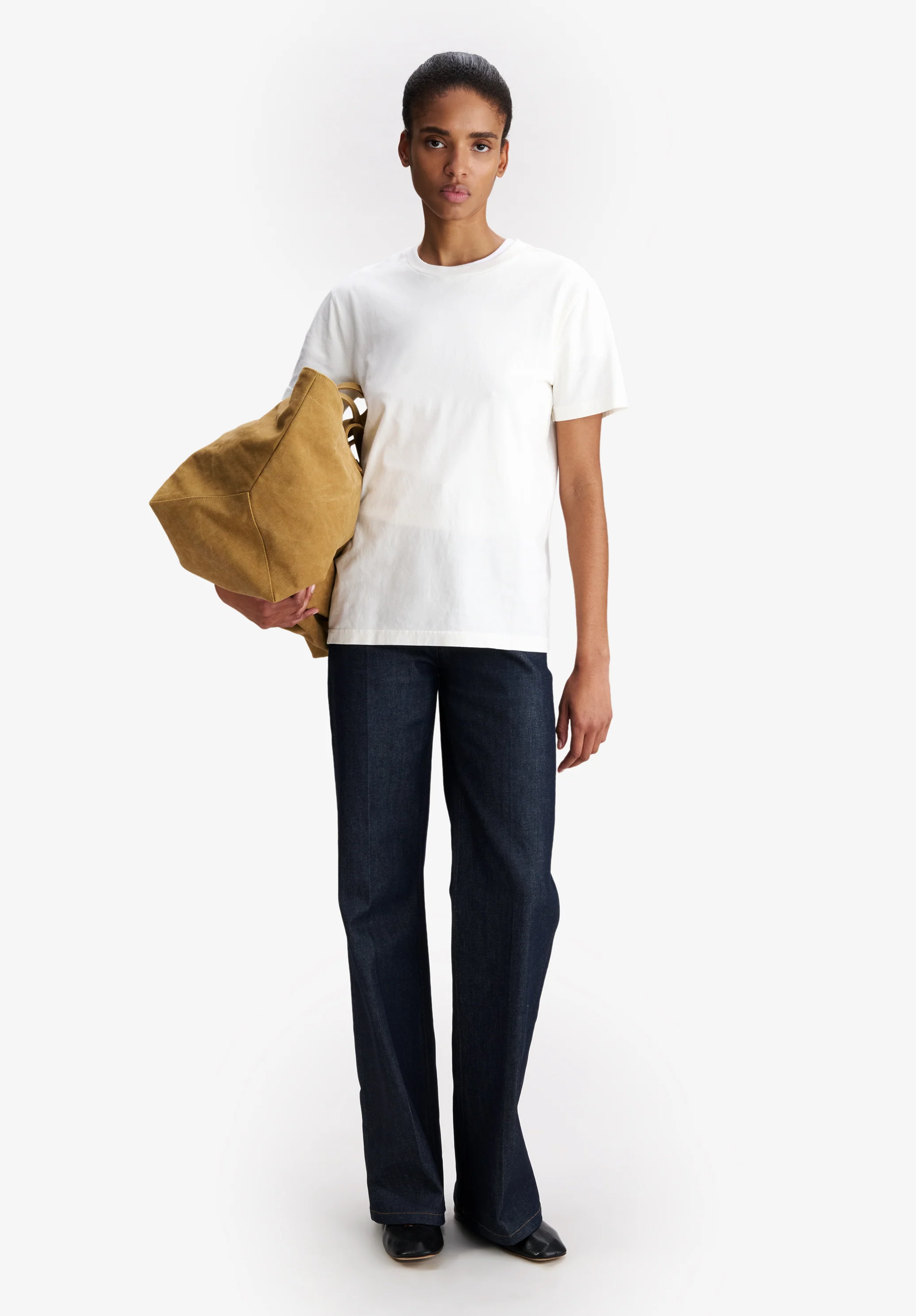 2726-a.p.c.-autumn-26-t-shirt-w-2.webp A.P.C. Autumn 26 T-Shirt (W)