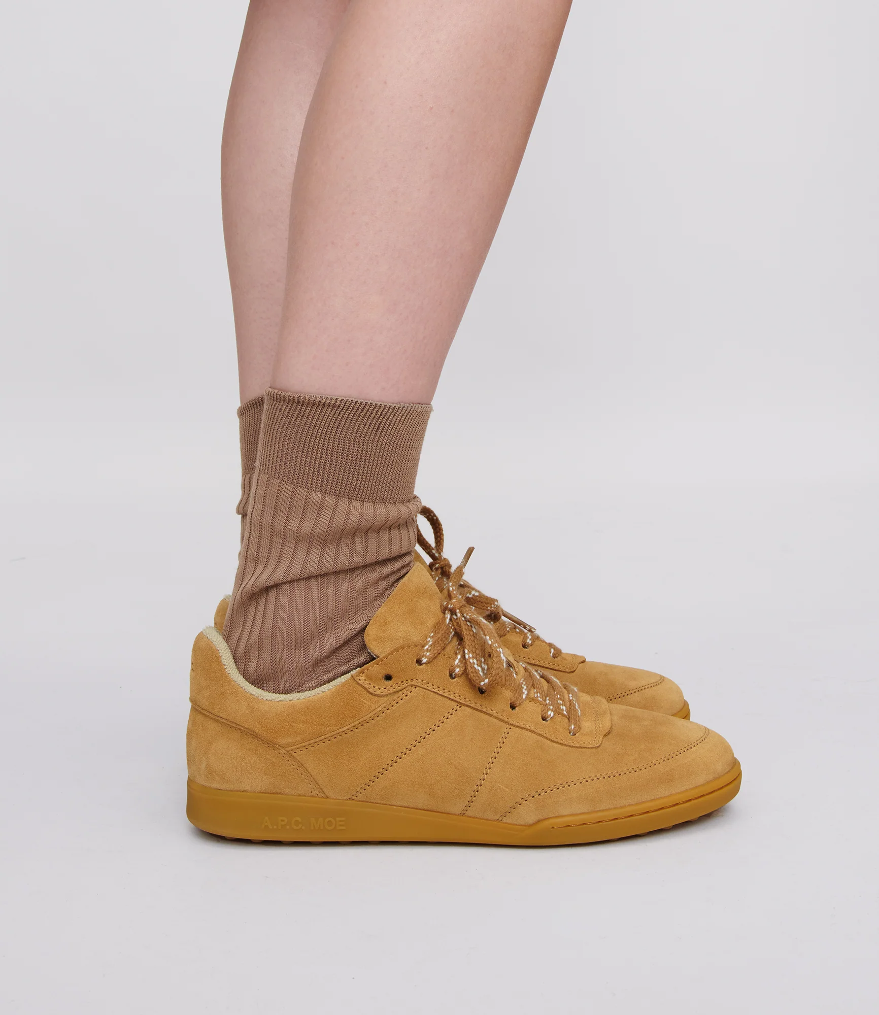 Moe sneakers