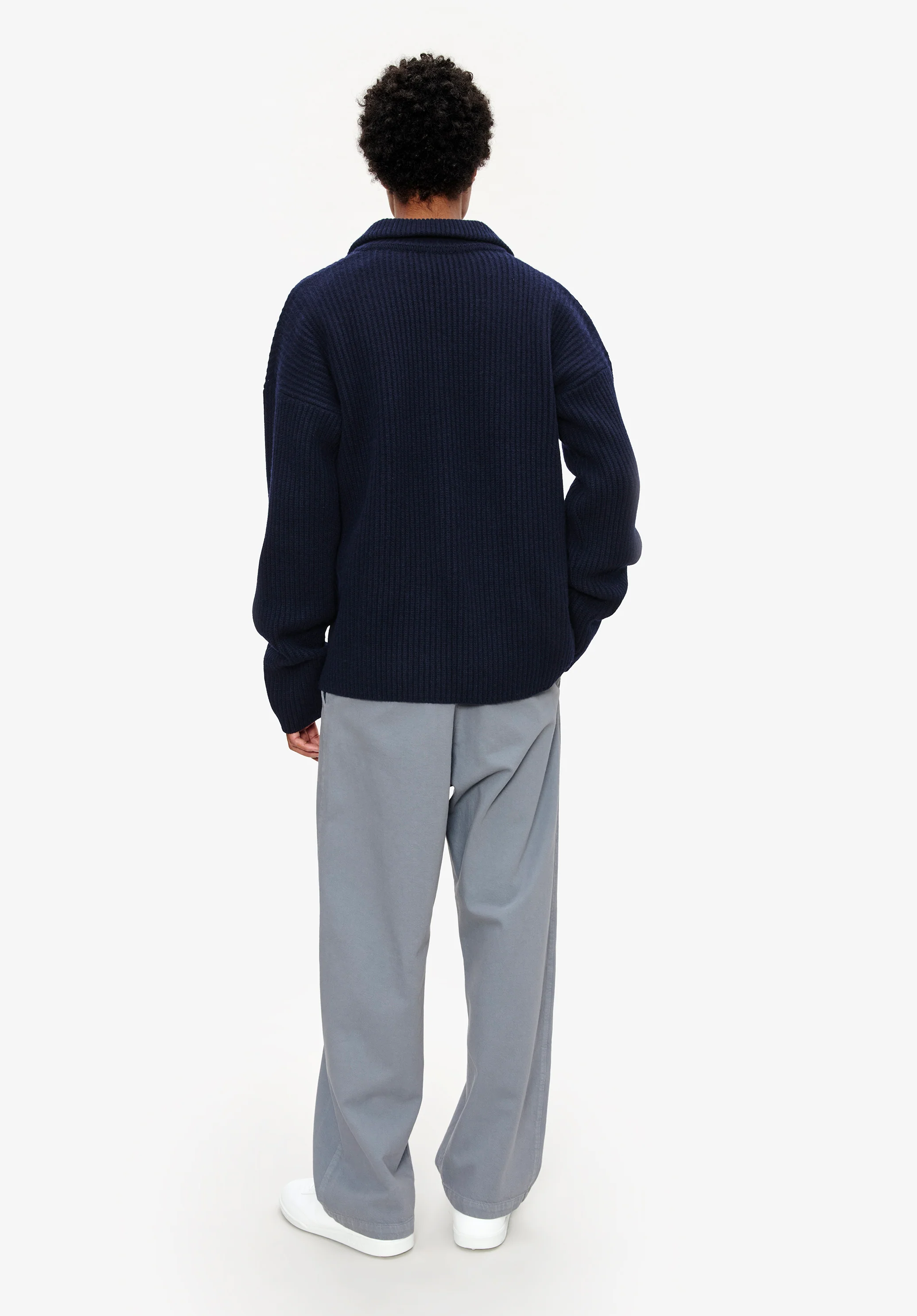 Wide-rib sweater with spread collar
