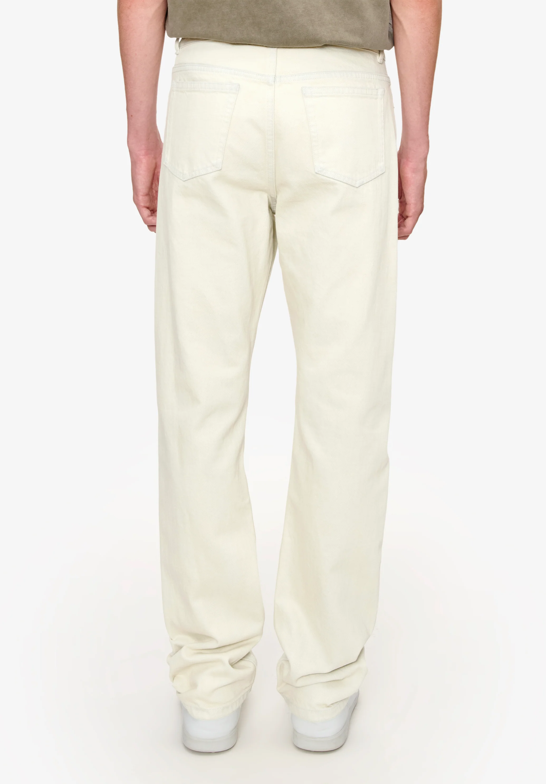 Standard Jeans