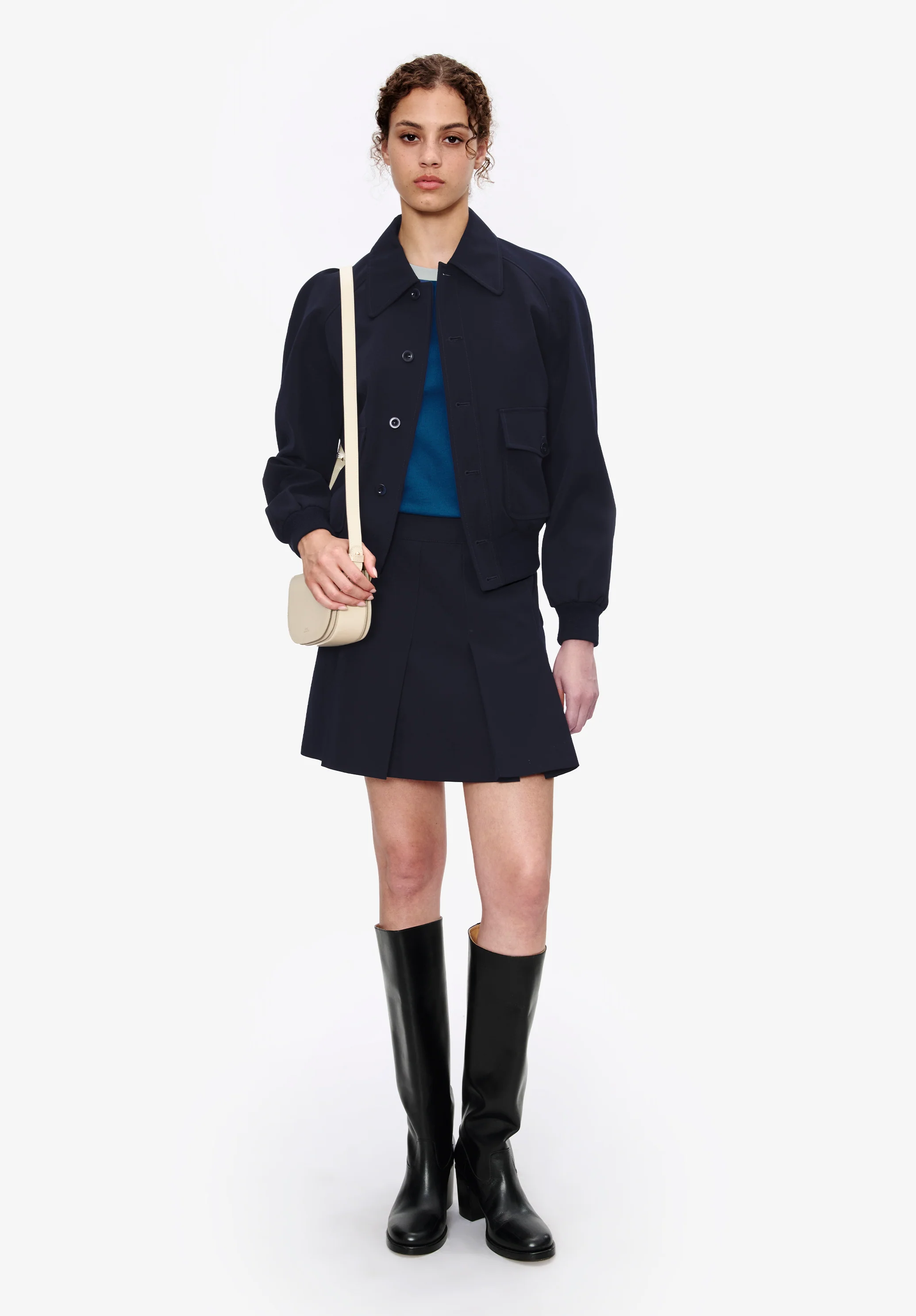 Jacket with raglan sleeves