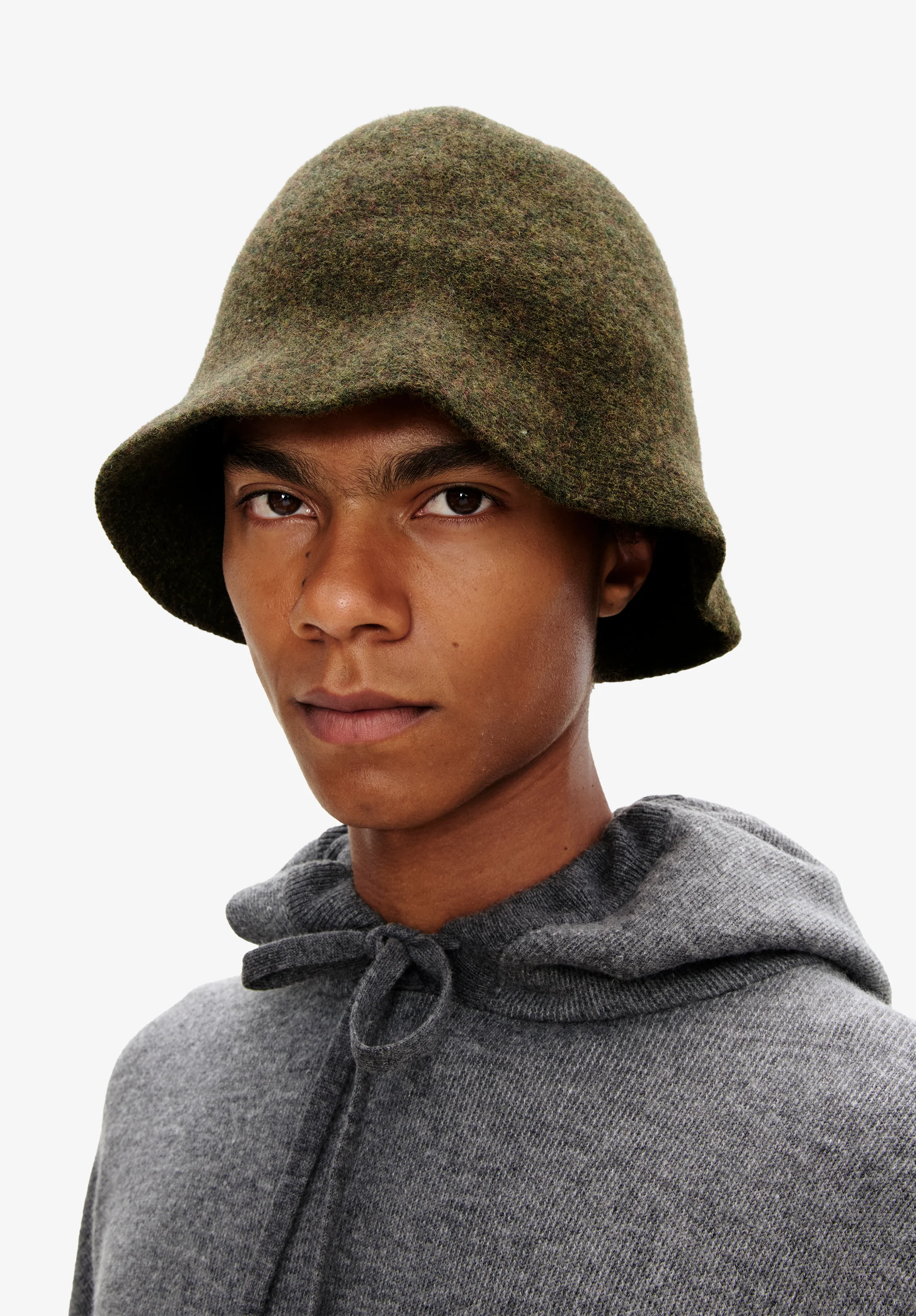 Cloche bucket hat